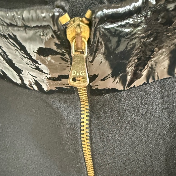 Dolce & Gabbana Wool Blend Skirt w/ Patent Trim • 44 - Picture 6 of 10